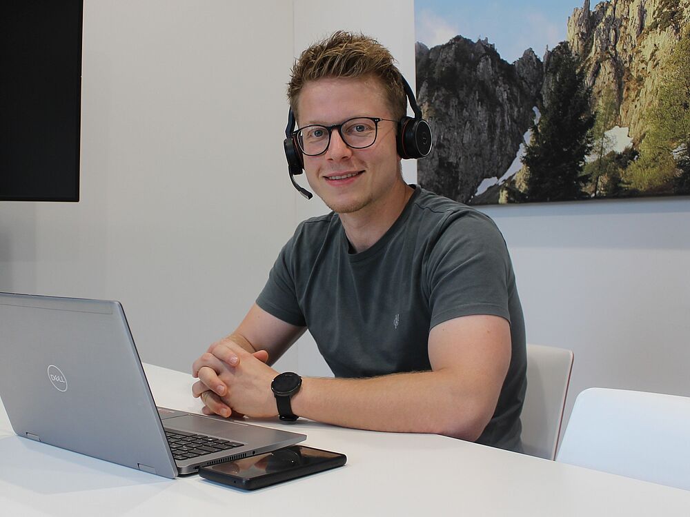 Stephan Bichlmaier QM Stephan Bichlmaier works in quality management at Rosenberger